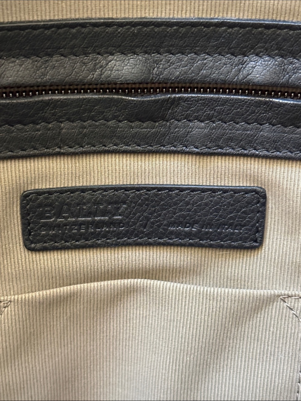 Bally Switzerland Black Leather Briefcase Messenger Bag Medium Detachable Strap - Picture 8 of 15